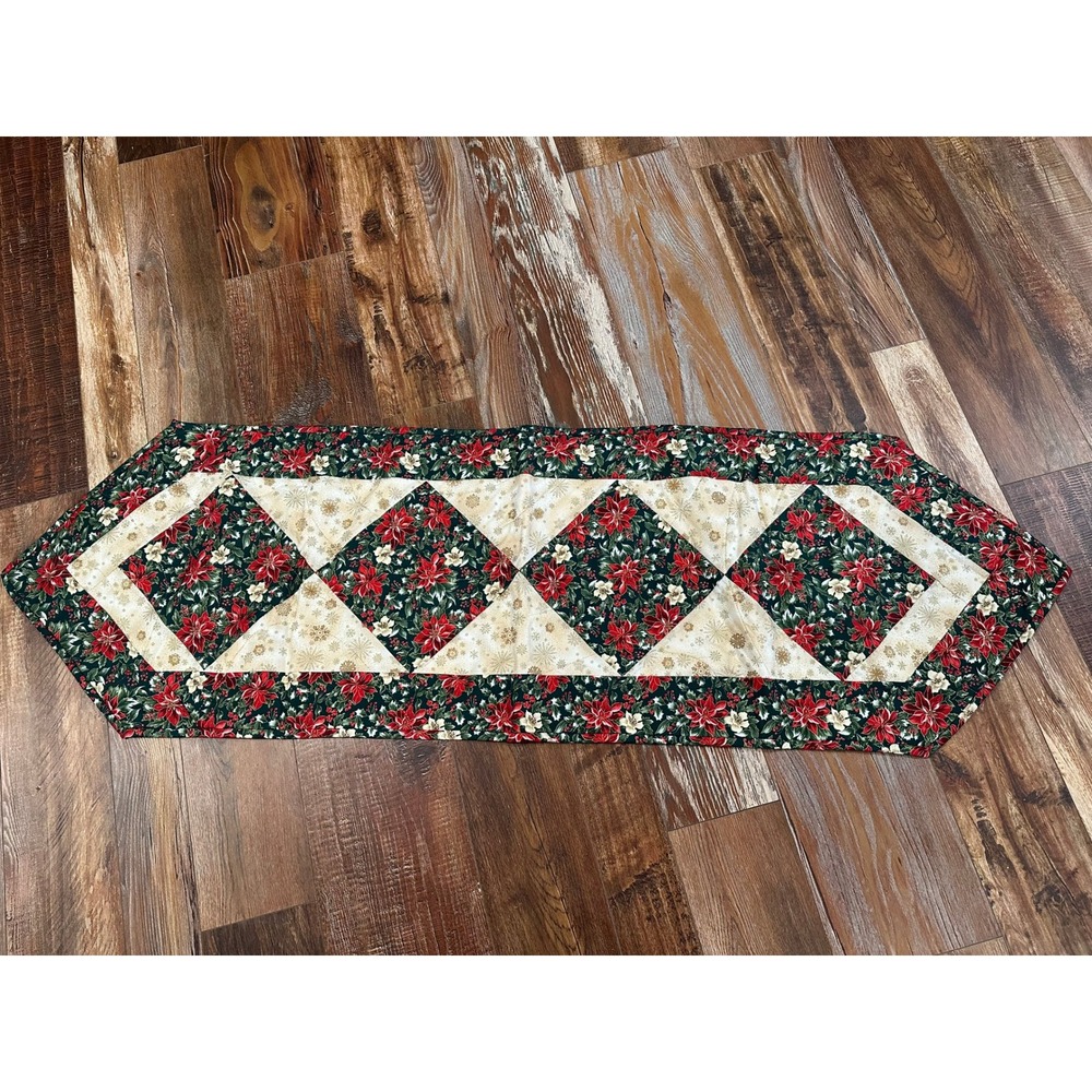 Quilted Christmas Table Runner Poinsettia Holiday Centerpiece Red Green‎ Gold